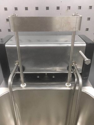 8L Table Top Style Αυτοκινητικό ανελκυστήρα 3KW Ηλεκτρικό Ψηφιακό Ανοιχτό Βαθύ Φρυγανιστήρα