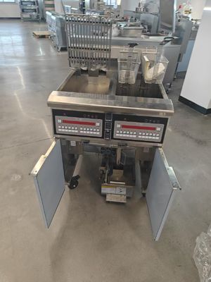 380V 28kw Διπλές δεξαμενές Τέσσερα καλάθια Ψηφιακό πάνελ Ηλεκτρικά και φυσικά τσιπ Ανοιχτή τηγανητή μηχανή 15L*2
